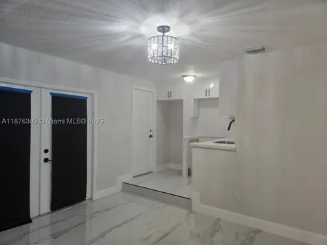 6400 Meade Street Hollywood FL 33024