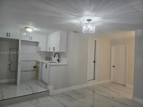 6400 Meade Street Hollywood FL 33024