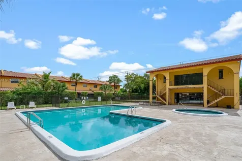 2607 NW 47th Lane Lauderdale Lakes FL 33313