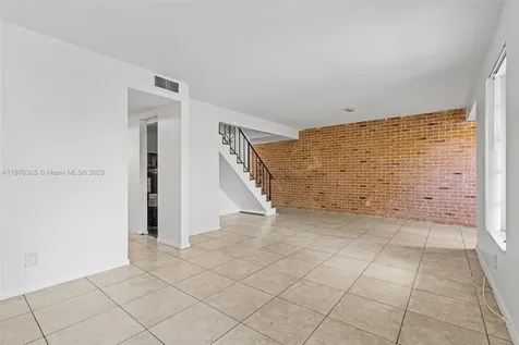 2607 NW 47th Lane Lauderdale Lakes FL 33313