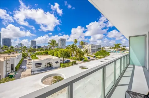 Miami FL 33137