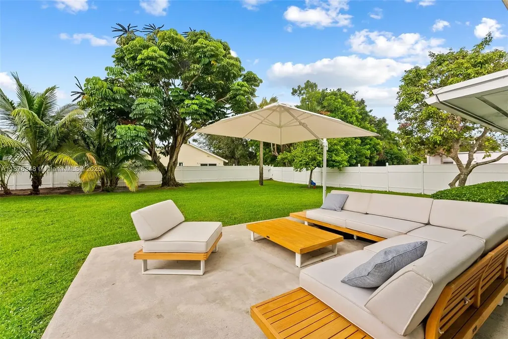 1180 SW 17th Street Boca Raton FL 33486