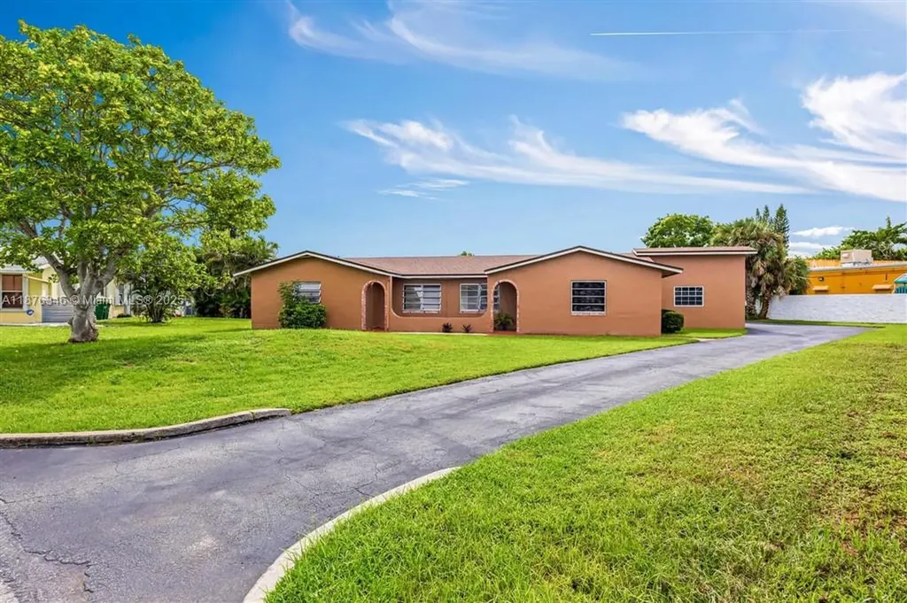 5710 NW 87th Terrace Tamarac FL 33321