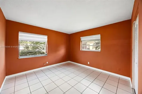 5710 NW 87th Terrace Tamarac FL 33321