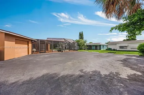 5710 NW 87th Terrace Tamarac FL 33321