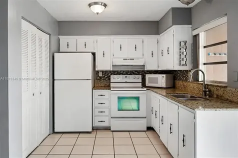 5710 NW 87th Terrace Tamarac FL 33321