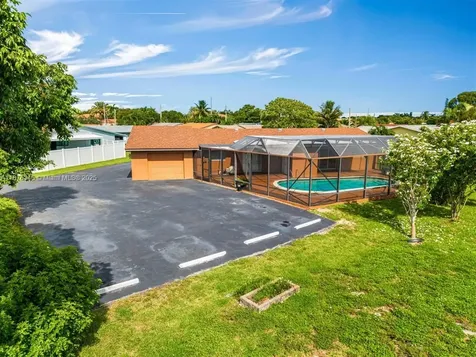 5710 NW 87th Terrace Tamarac FL 33321