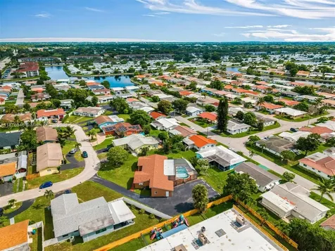 5710 NW 87th Terrace Tamarac FL 33321