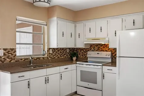 5710 NW 87th Terrace Tamarac FL 33321