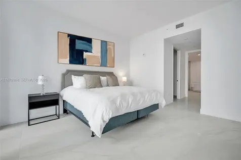 17550 Collins Avenue Sunny Isles Beach FL 33160