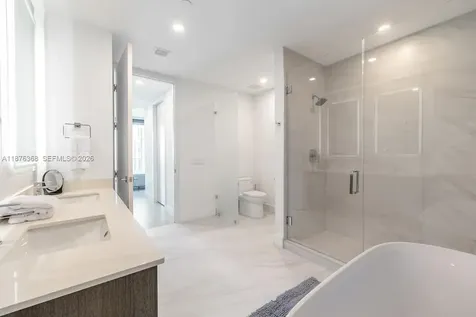 17550 Collins Avenue Sunny Isles Beach FL 33160