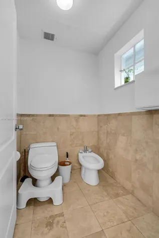 10940 NW 67th Street Doral FL 33178