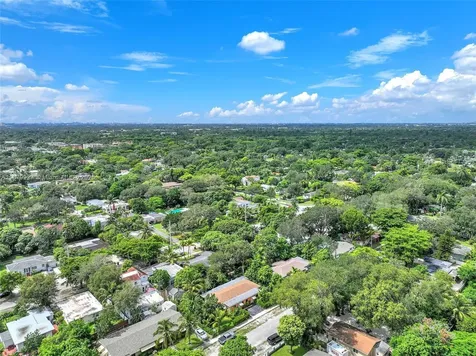 460 NE 132nd Street North Miami FL 33161