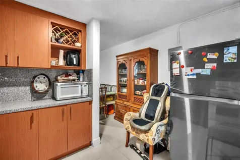 460 NE 132nd Street North Miami FL 33161
