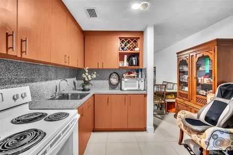 460 NE 132nd Street North Miami FL 33161