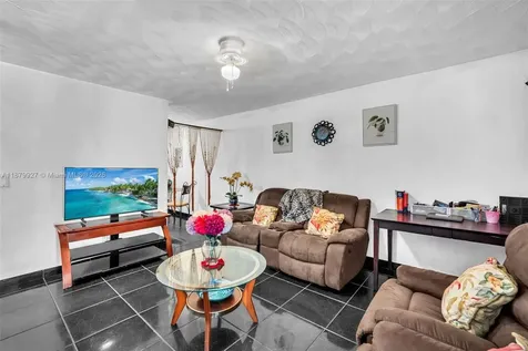 460 NE 132nd Street North Miami FL 33161