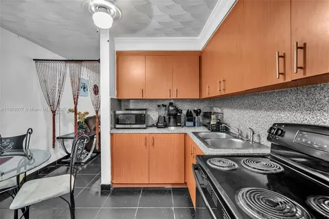 460 NE 132nd Street North Miami FL 33161