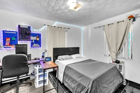 460 NE 132nd Street North Miami FL 33161