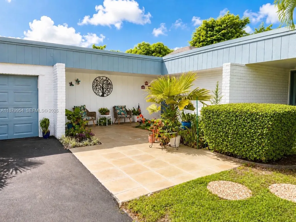 4713 Holly Drive Tamarac FL 33319