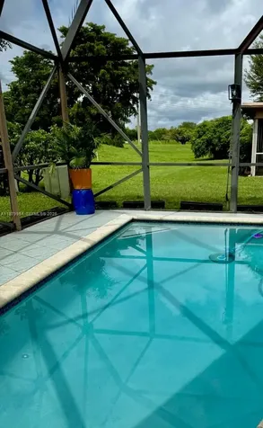 4713 Holly Drive Tamarac FL 33319