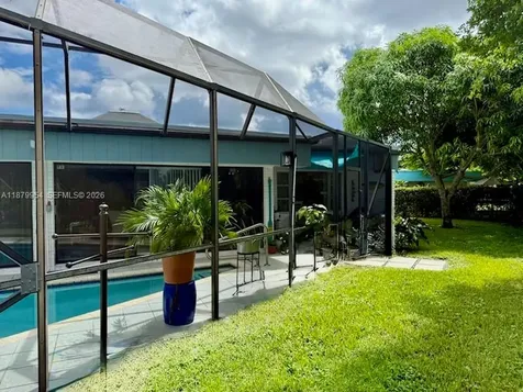 4713 Holly Drive Tamarac FL 33319