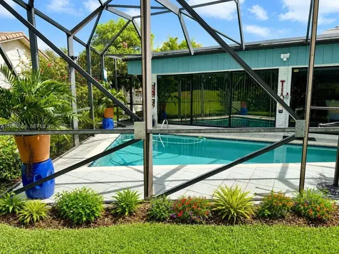 4713 Holly Drive Tamarac FL 33319