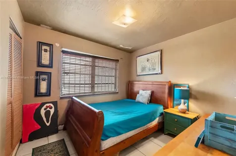 3265 NW 50th Street Miami FL 33142