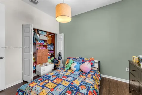 1025 NE 42nd Terrace Homestead FL 33033