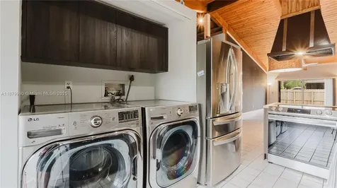 2290 Oak Court Pembroke Pines FL 33026