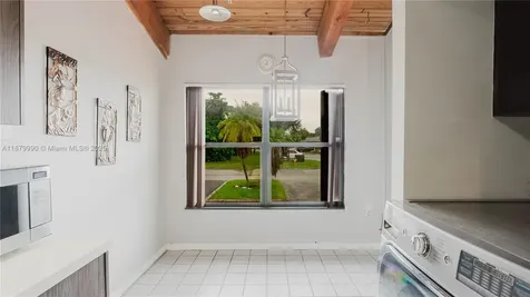 2290 Oak Court Pembroke Pines FL 33026
