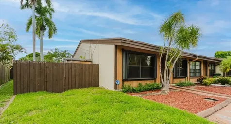 2290 Oak Court Pembroke Pines FL 33026