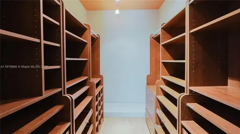 2290 Oak Court Pembroke Pines FL 33026