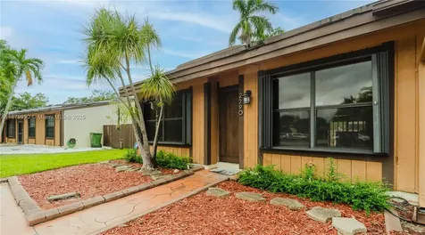 2290 Oak Court Pembroke Pines FL 33026