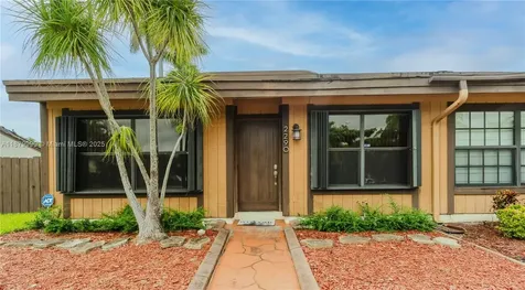 2290 Oak Court Pembroke Pines FL 33026
