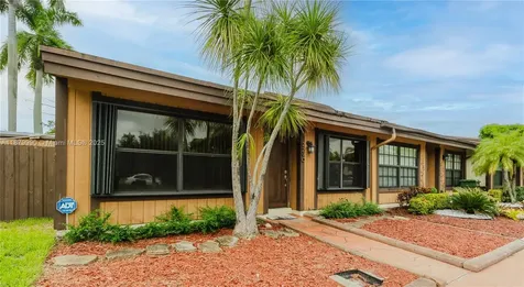 2290 Oak Court Pembroke Pines FL 33026