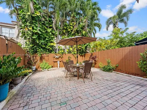 978 SW 154th Court Miami FL 33194