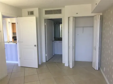 3300 NE 191st Street Aventura FL 33180
