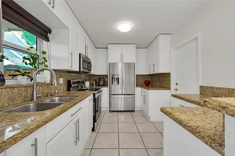10340 SW 208th Lane Cutler Bay FL 33189