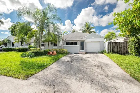 10340 SW 208th Lane Cutler Bay FL 33189