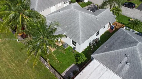 10340 SW 208th Lane Cutler Bay FL 33189