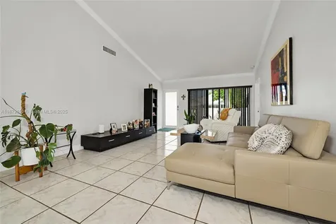 10340 SW 208th Lane Cutler Bay FL 33189