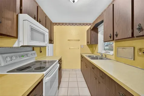 1460 NE 173rd Street North Miami Beach FL 33162