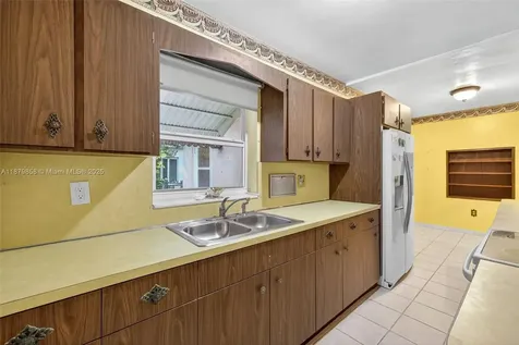 1460 NE 173rd Street North Miami Beach FL 33162