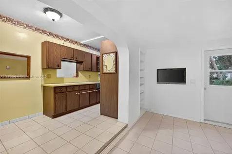 1460 NE 173rd Street North Miami Beach FL 33162