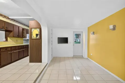 1460 NE 173rd Street North Miami Beach FL 33162