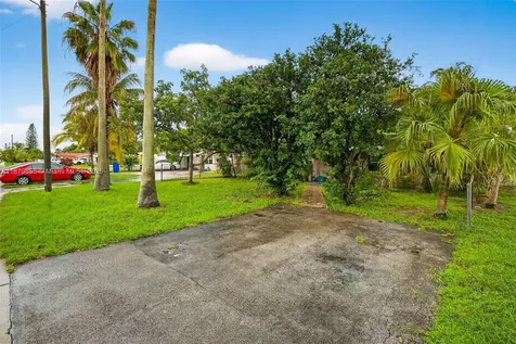 1460 NE 173rd Street North Miami Beach FL 33162