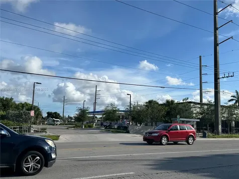 1605 NW 95th Street Miami FL 33147
