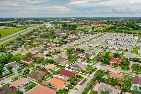 1407 SE 7th Street Homestead FL 33033