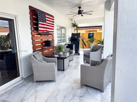 1407 SE 7th Street Homestead FL 33033