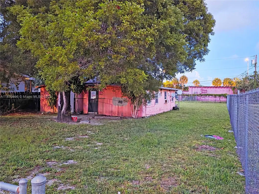 6233 NW 22nd Court Miami FL 33147